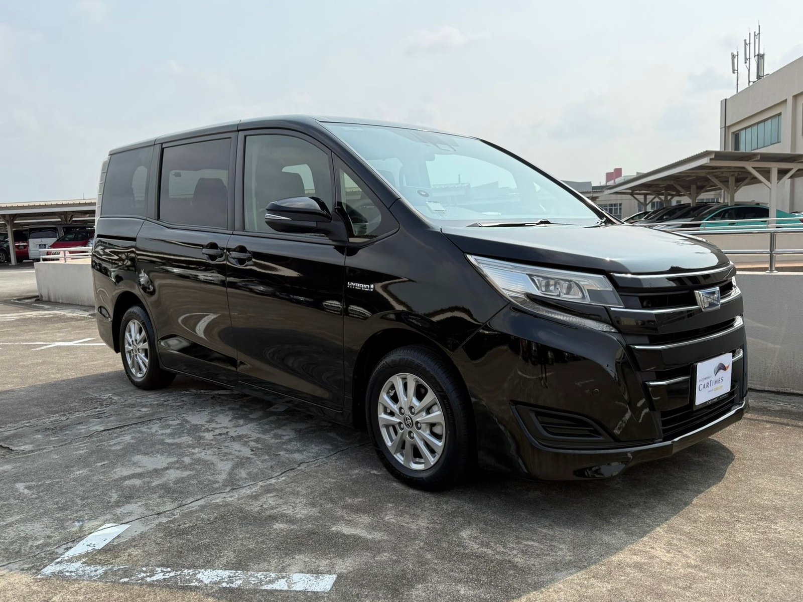 Used Toyota Noah Hybrid 1.8 X for sale in Singapore